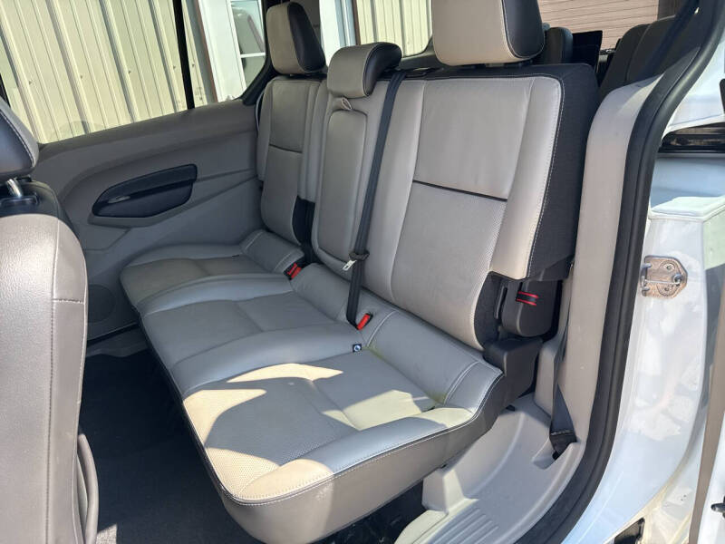 2017 Ford Transit Connect Titanium