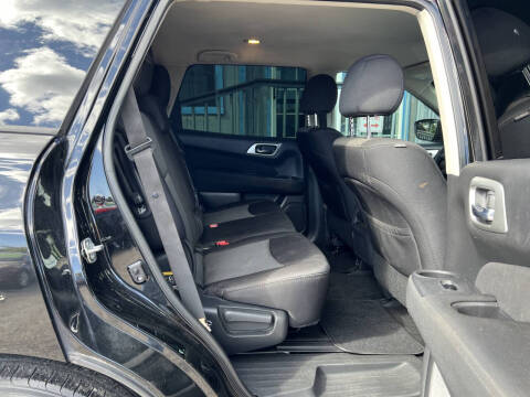 2017 Nissan Pathfinder S