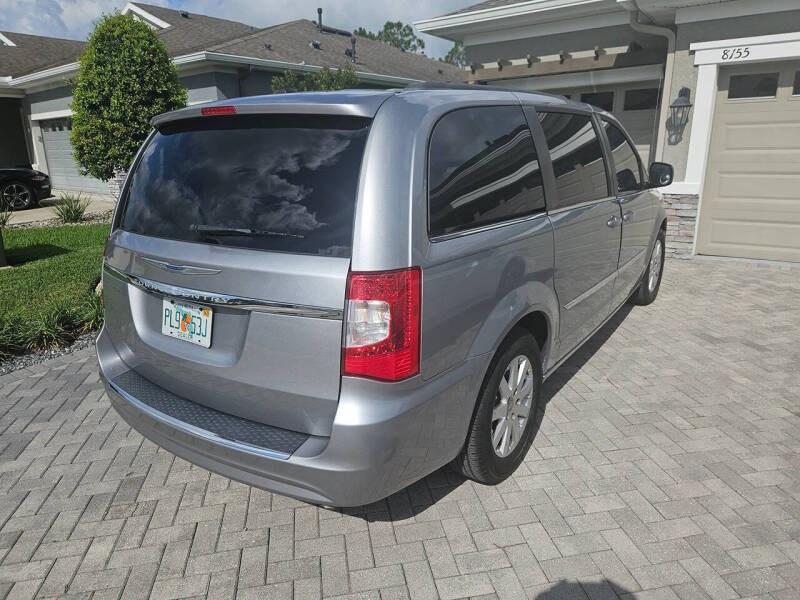 2016 Chrysler Town and Country Touring