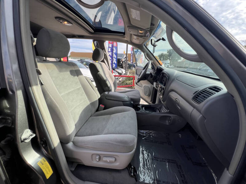 2007 Toyota Sequoia SR5