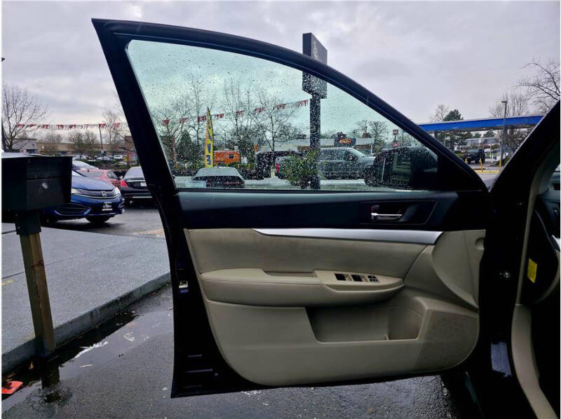 2012 Subaru Outback 2.5i Premium