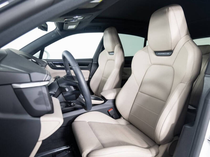 2024 Porsche Macan 4 Electric