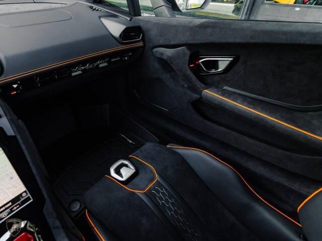 2024 Lamborghini Huracan Sterrato