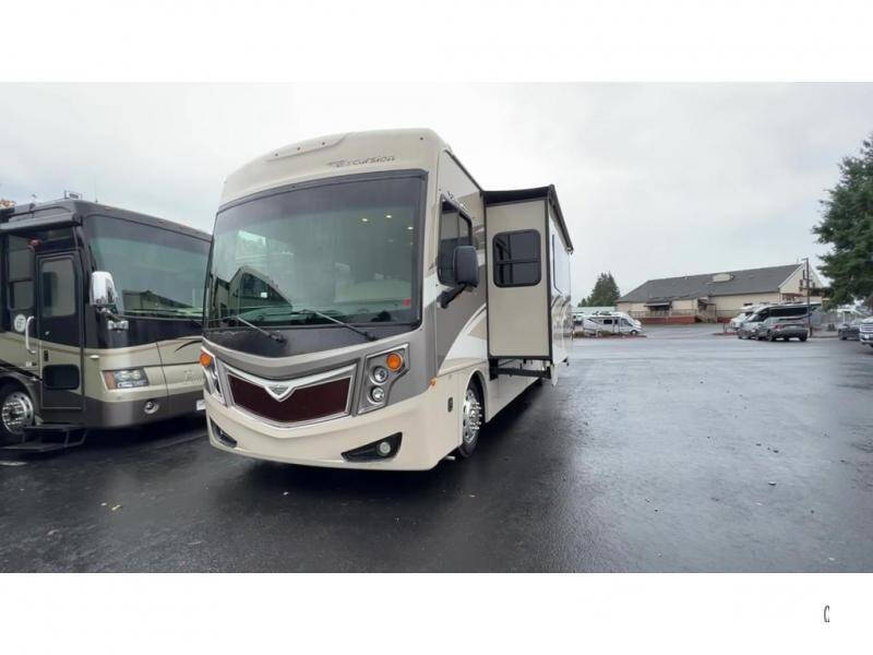2014 Freightliner XCS Chassis