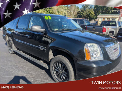 2007 GMC Yukon XL for sale at TWIN MOTORS in Madison OH