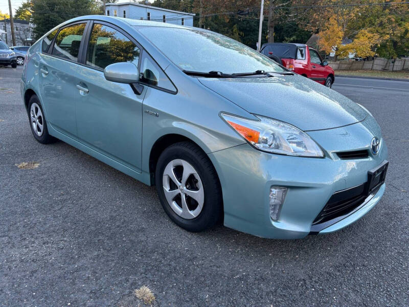 2014 Toyota Prius Three photo 7