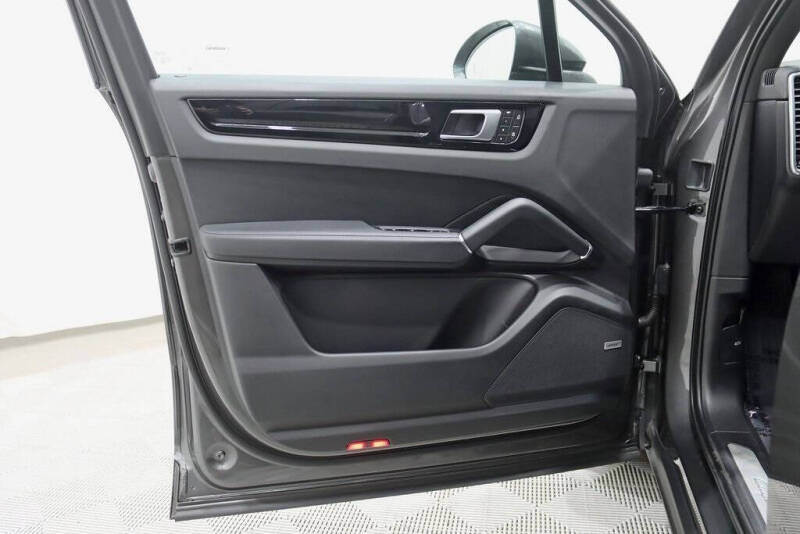 2022 Porsche Cayenne