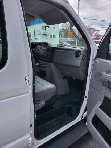 2013 Ford E-Series E-250