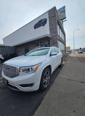 2017 GMC Acadia Denali