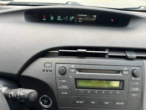 2010 Toyota Prius III