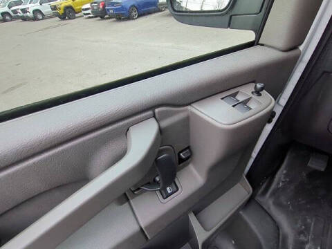 2025 Chevrolet Express 2500