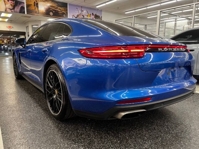 2017 Porsche Panamera 4