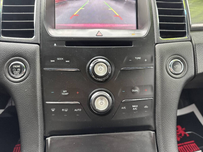 2018 Ford Taurus SEL