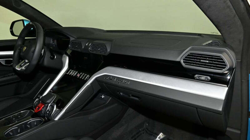 2022 Lamborghini Urus