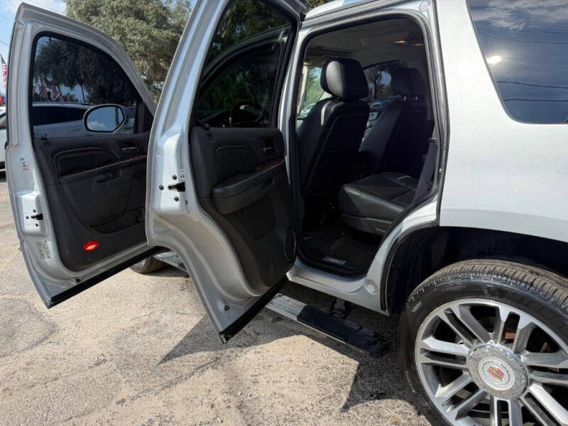 2012 Cadillac Escalade Premium