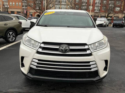2019 Toyota Highlander LE