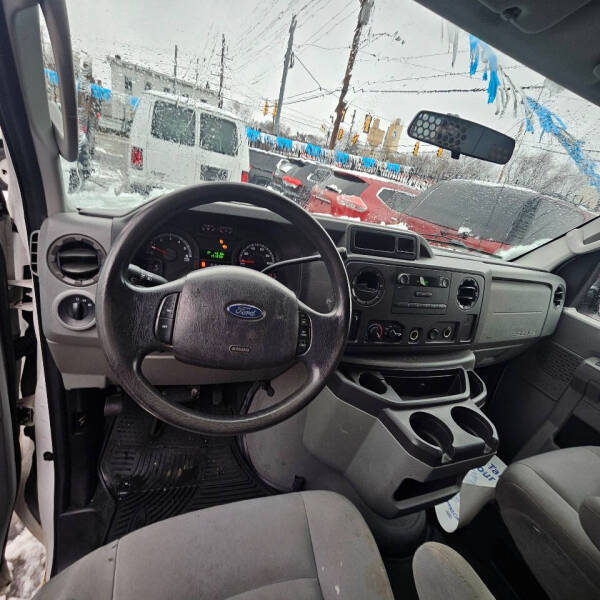 2009 Ford E-Series E-250