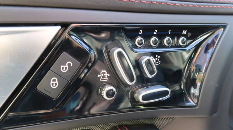 2016 Jaguar F-TYPE R