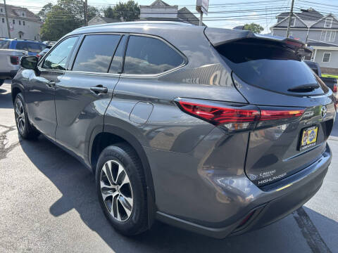 2021 Toyota Highlander XLE