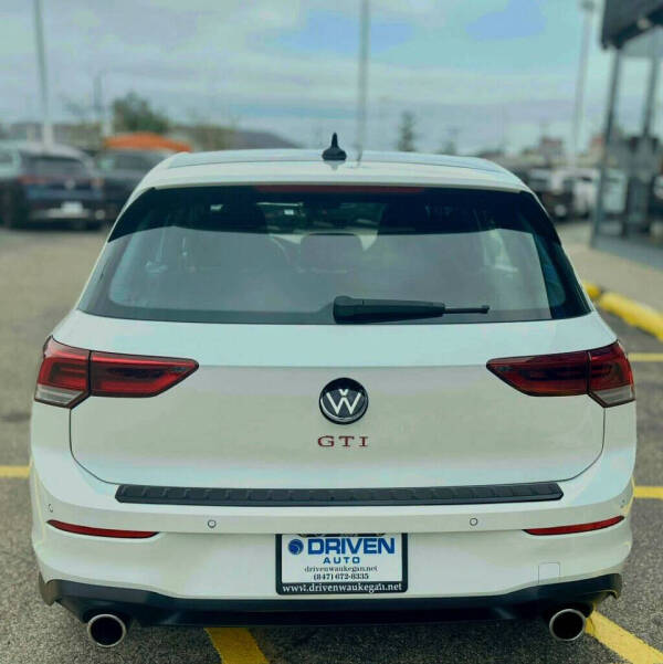 2024 Volkswagen Golf GTI 380 SE