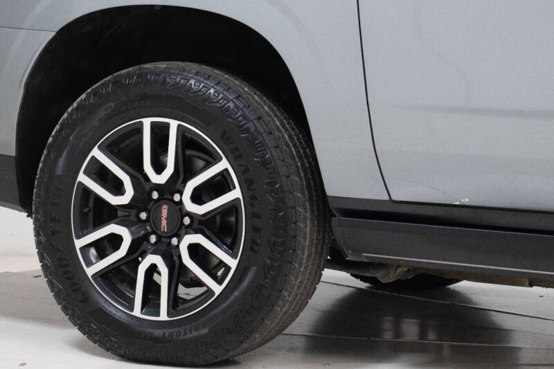 2023 GMC Yukon XL AT4