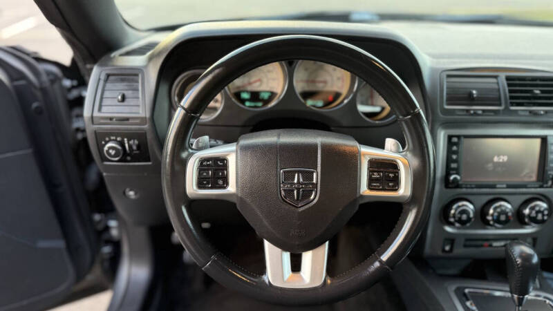 2012 Dodge Challenger R/T Plus