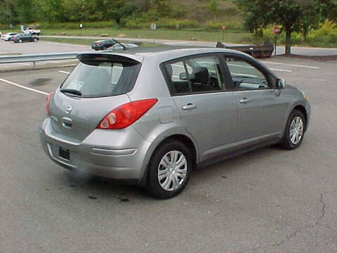2011 Nissan Versa 1.8 S