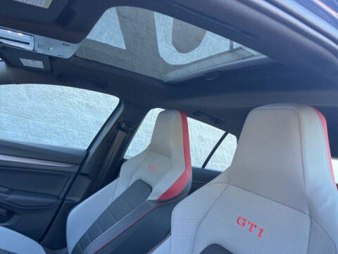 2026 Volkswagen Golf GTI Autobahn