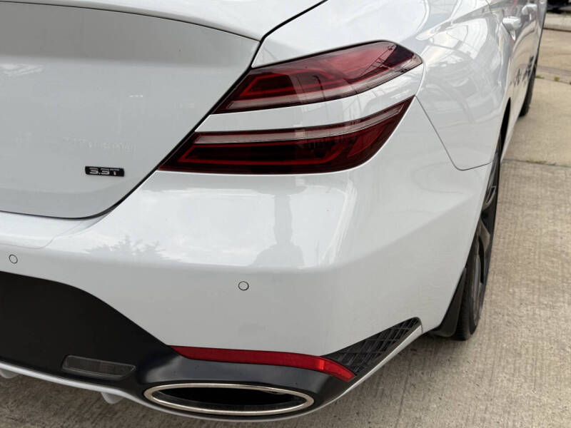 2022 Genesis G70 3.3T Standard