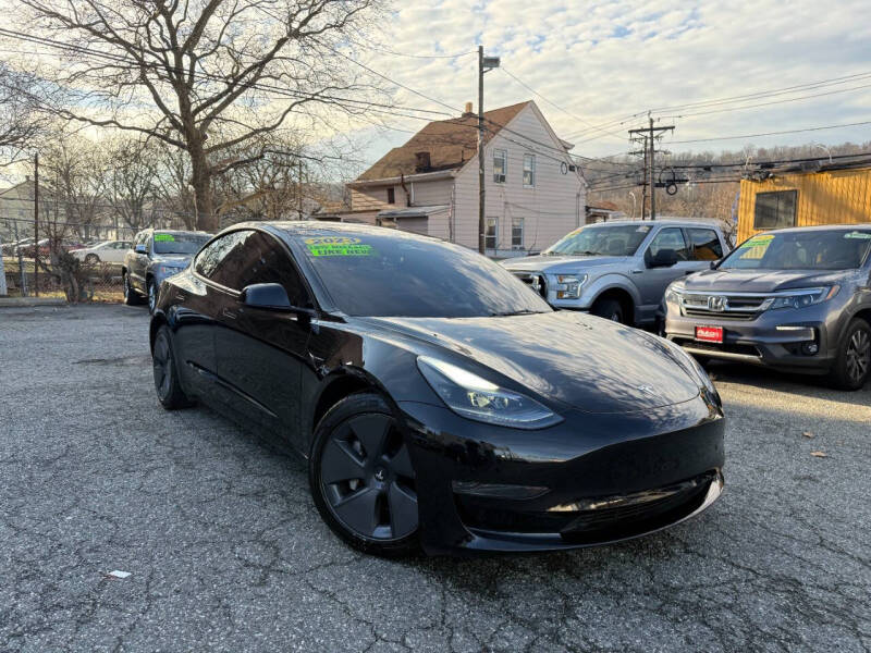 Tesla Model 3's photo