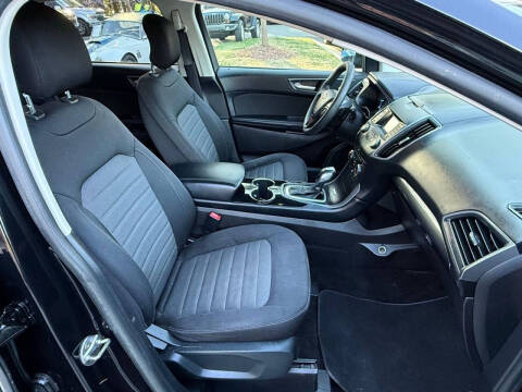 2017 Ford Edge SE