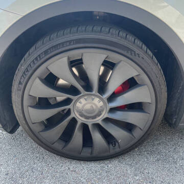 2023 Tesla Model Y Performance