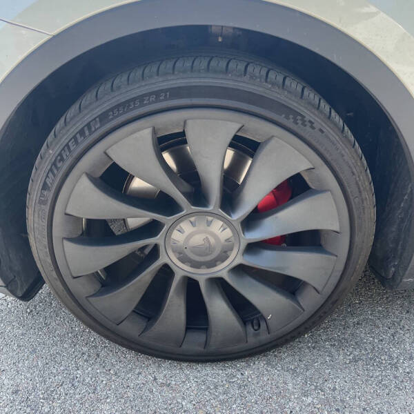 2023 Tesla Model Y Performance