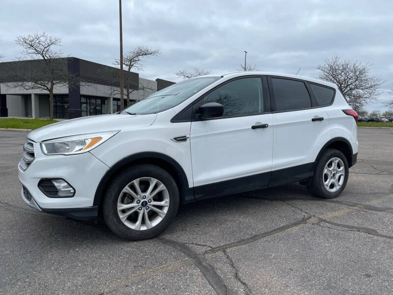 2019 Ford Escape for sale at Rite Trax Auto Sales LLC in Waterford MI