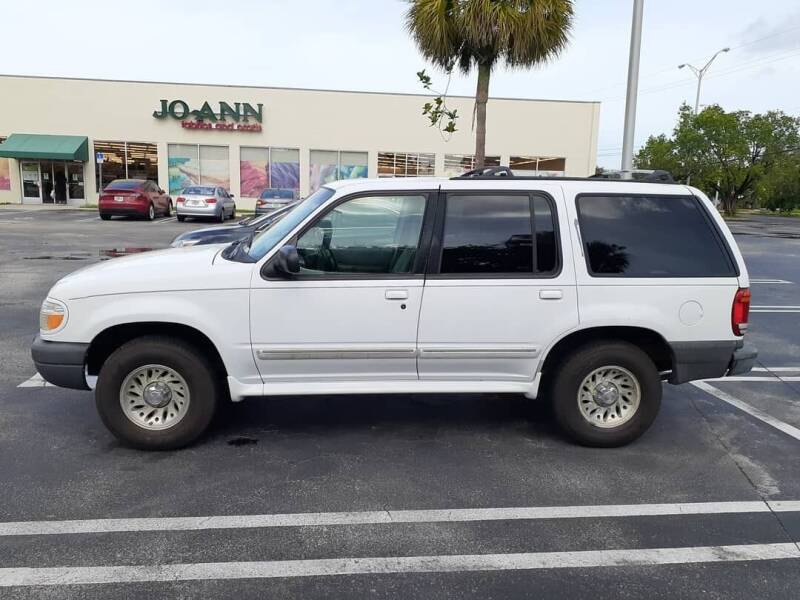 1999 Ford Explorer for sale at Car Mart Leasing & Sales in Hollywood FL