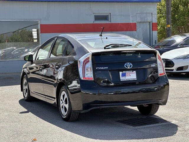 2012 Toyota Prius Two