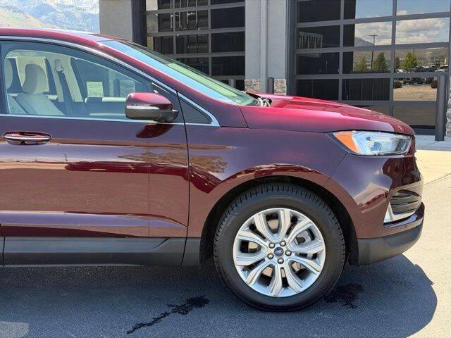 2022 Ford Edge Titanium