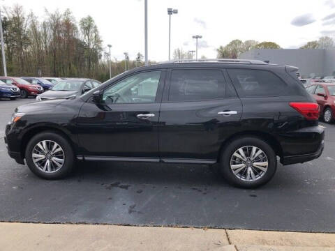 2019 Nissan Pathfinder SL