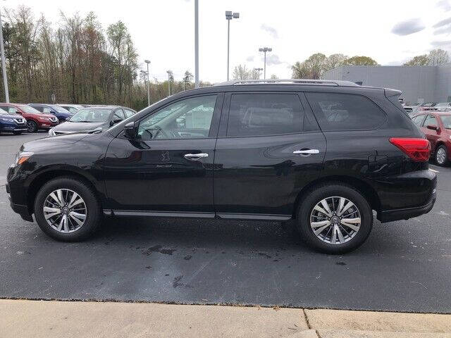 2019 Nissan Pathfinder SL