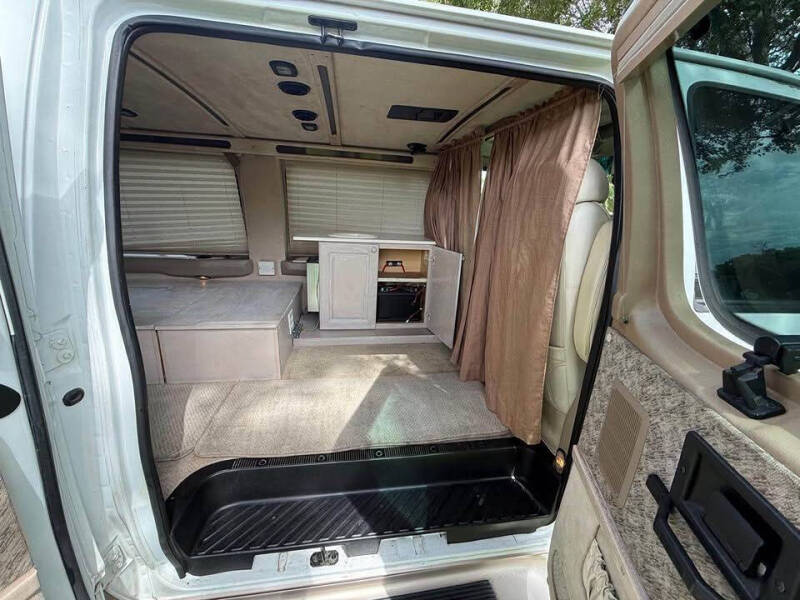 2000 Ford E-Series