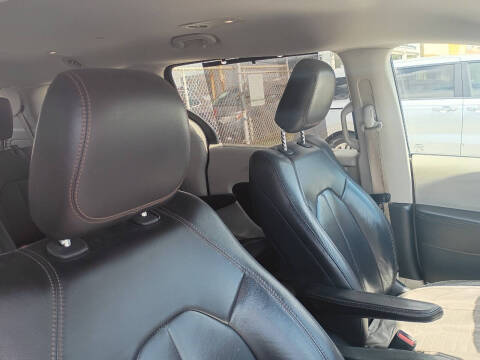 2017 Chrysler Pacifica Touring Plus