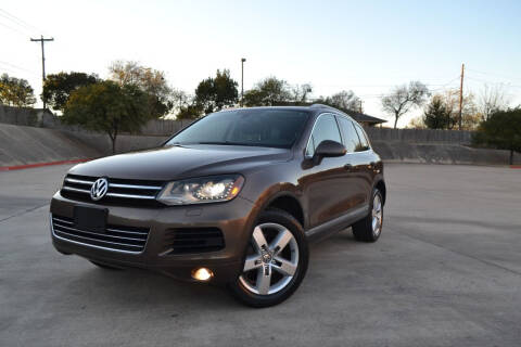 2012 Volkswagen Touareg for sale at Royal Auto, LLC. in Pflugerville TX