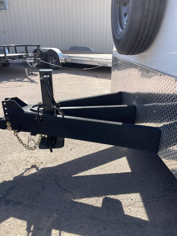 2024 Bravo Trailers BRUTE Enclosed 85X20