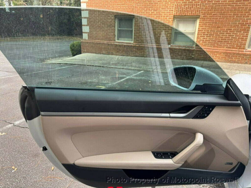 2025 Porsche 911 Carrera