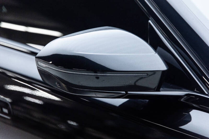 2023 BMW 7 Series 740i