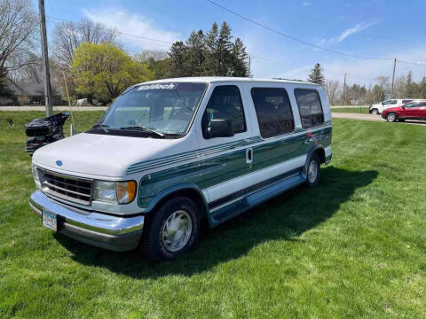 1994 Ford E-Series for sale at COUNTRYSIDE AUTO INC in Austin MN