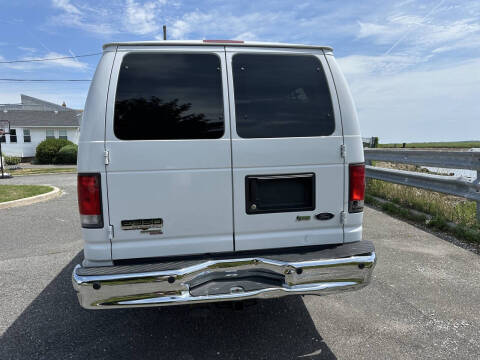 2014 Ford E-Series E-350 SD XLT