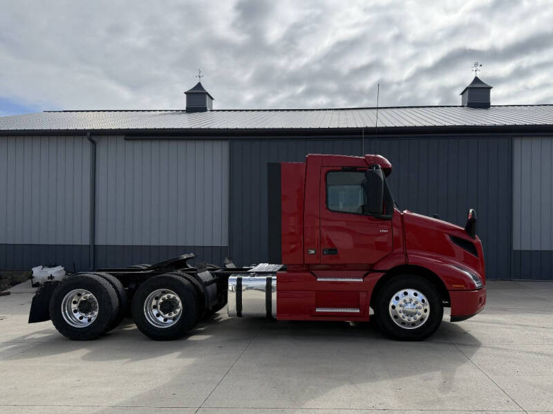 2020 Volvo VNR