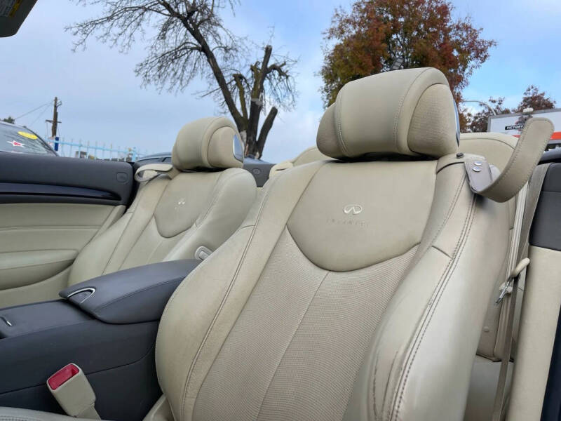 2014 Infiniti Q60 Convertible