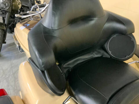 2014 Harley-Davidson FLHTCUTG TRI GLIDE